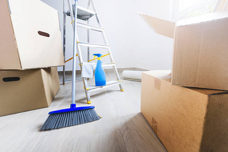 Preço para Contratar Limpeza de Prédio Residencial Osasco - Limpeza Terceirizada Condomínio