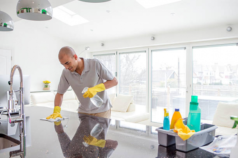 Serviço de Auxiliar de Limpeza para Condomínios Contratar Chácara Inglesa - Serviços em Condomínios