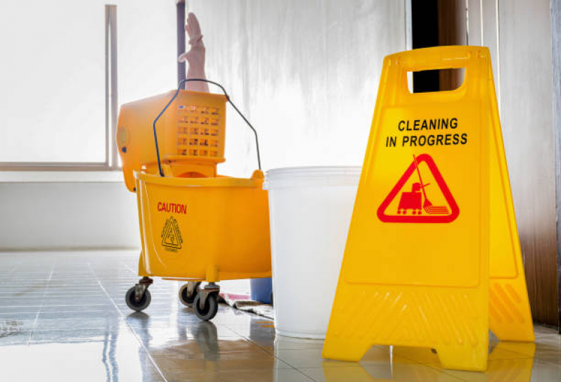 Serviços Limpeza Doméstica Preço Vila Invernada - Serviços de Limpeza Residencial